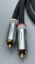 Load image into Gallery viewer, Furutech FA-aS21/FP-160(G) Unbalanced Locking RCA Cable Pair 1.5 Meter
