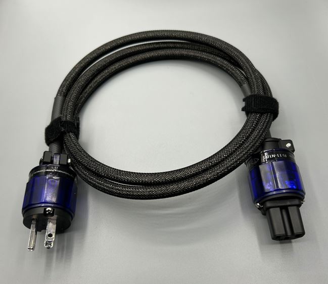85015 Gotham Audio-Furutech F11(R) Component Power Cord Triple Shielded-1.5 Meter